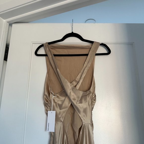 NWT Reformation Casette Silk Maxi Dress in Sand Tan Sz 4 Criss-cross Back Ruched - Picture 11 of 14
